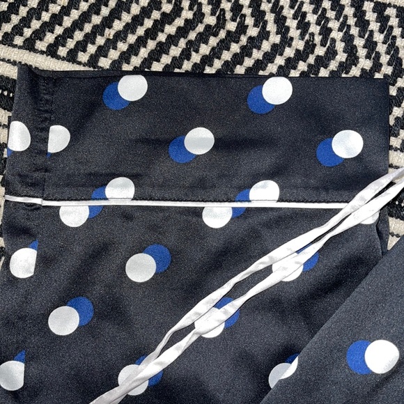 Victoria’s Secret lounge pants - Picture 2 of 5